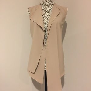 Zara nude vest. Size Small.